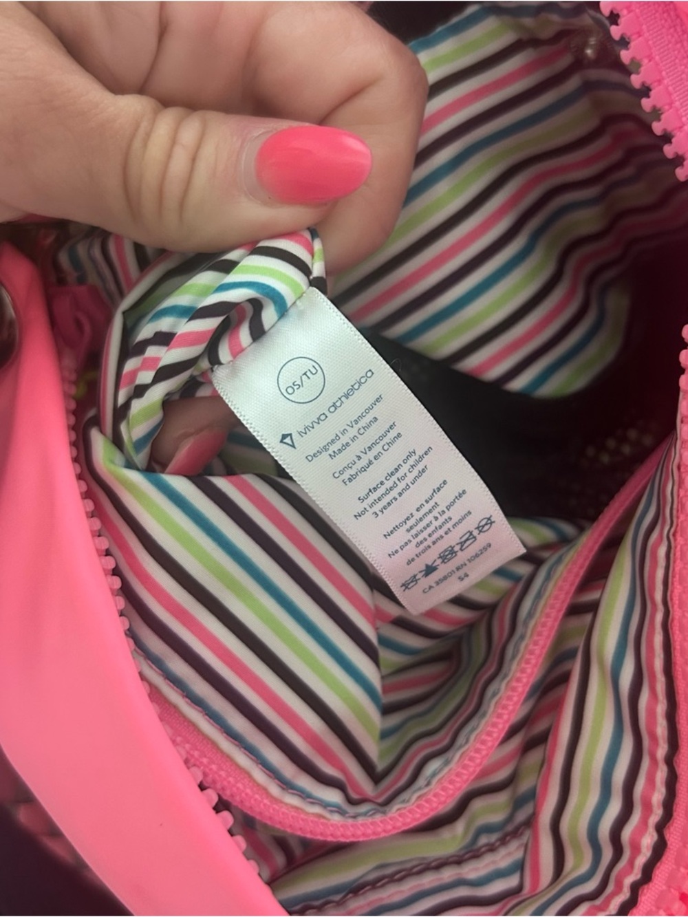 Ivivva bag
Pink - Picture 8 of 10